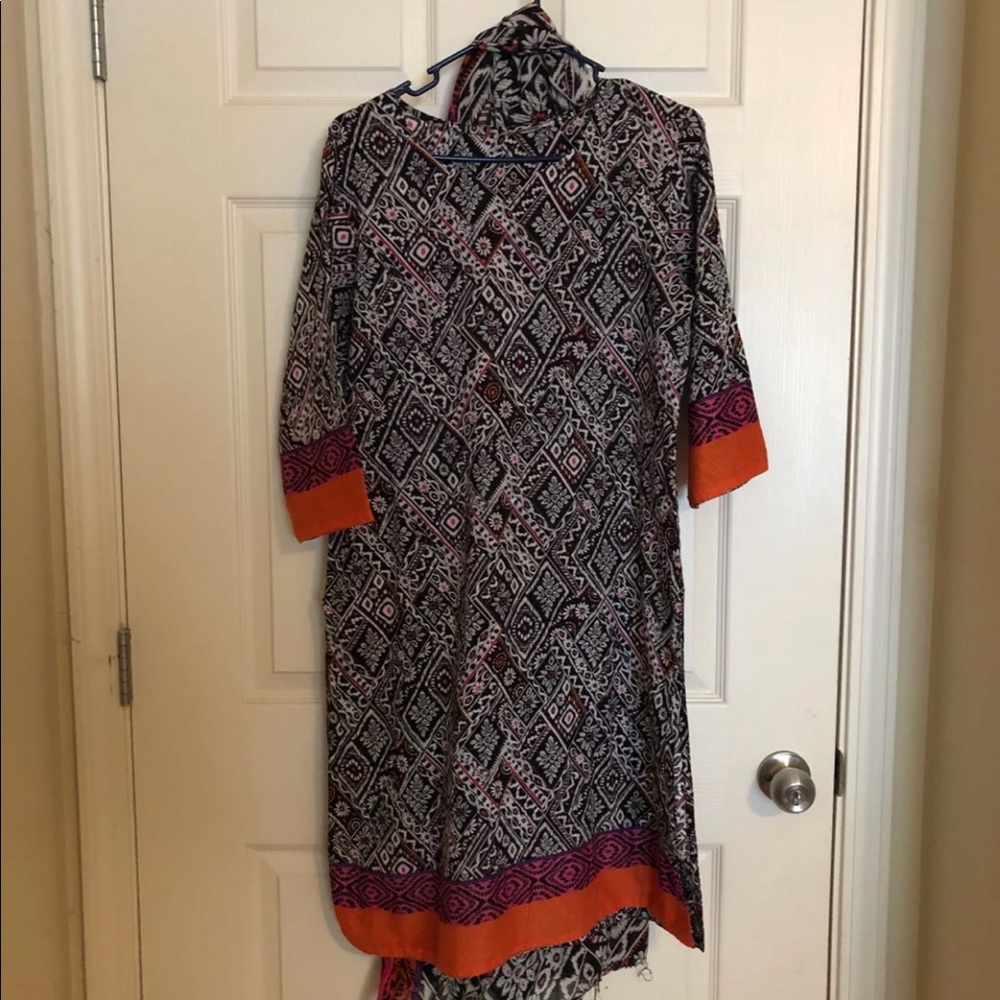 Bundle 4 Dresses - image 1